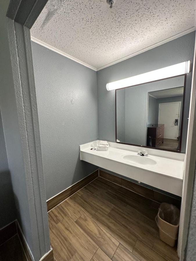 Hotel Studio Suites *
