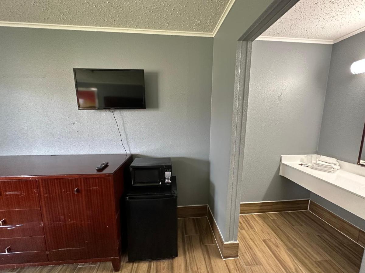 Hotel Studio Suites *