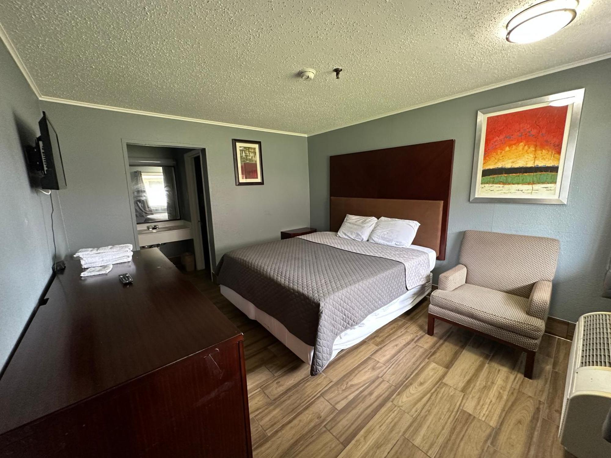 Studio Suites Hotel